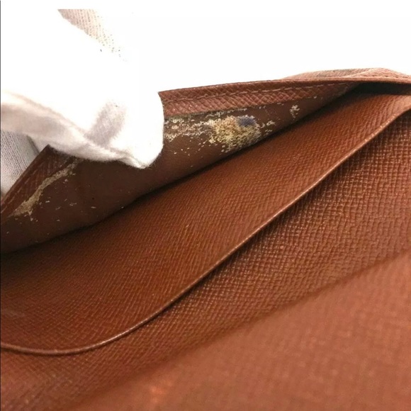 Louis Vuitton Bifold Wallet - Picture 10 of 11